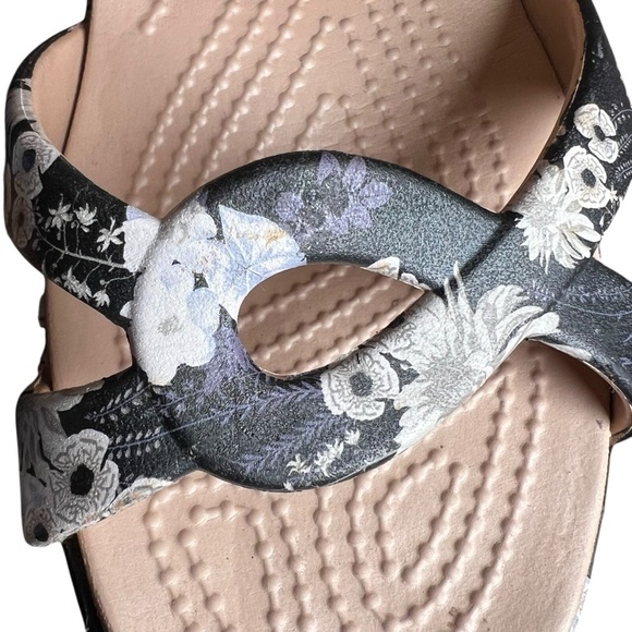 CROCS Sandals Womens Sz 9 Meleen Twist Shoes Floral Rubber Slide Slip On Comfort - Picture 8 of 10
